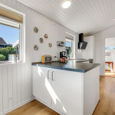 Carlie - 400m From The Sea By Interhome * Rønde